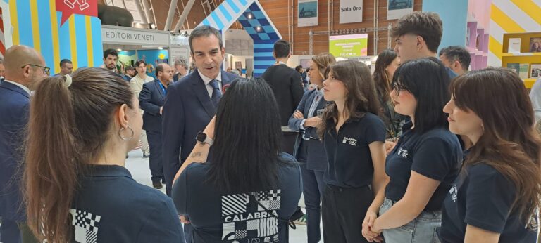 Torino 2026, cala il sipario: il Sistema Bibliotecario Lametino saluta un Salone del Libro